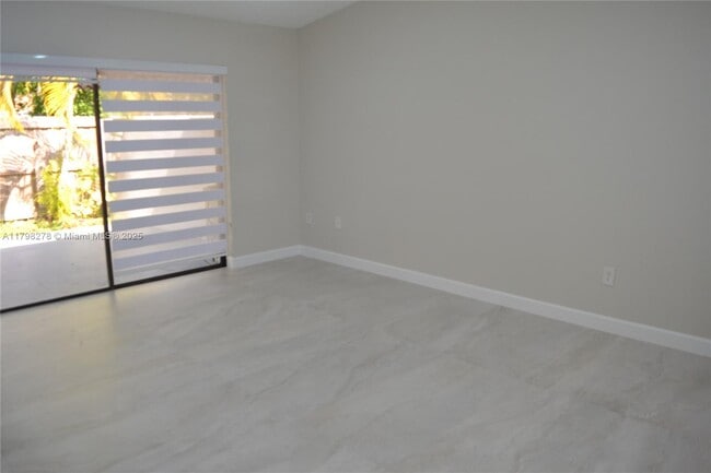 Building Photo - 5211 SW 141st Pl