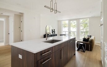 Building Photo - 20 Kinmonth Rd