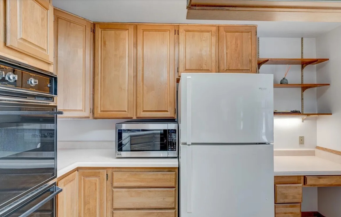 Building Photo - 3055 Victor St