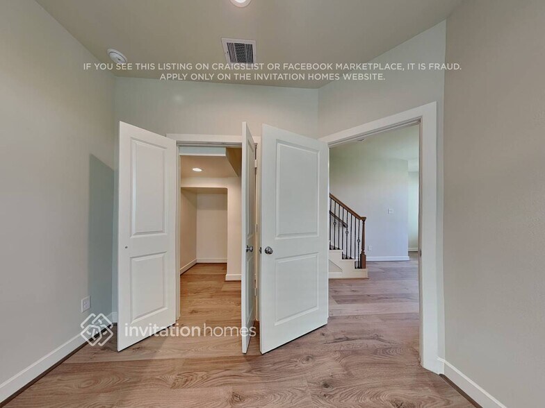 Building Photo - 716 Wilshire Brook Ln