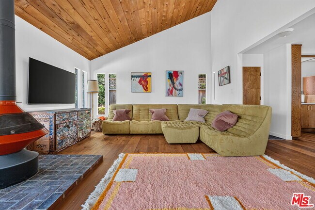 Building Photo - 810 Nowita Pl