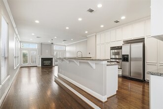 Building Photo - 2304 Albans Rd