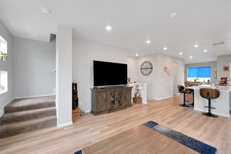 Building Photo - 16582 Shoshone Pl