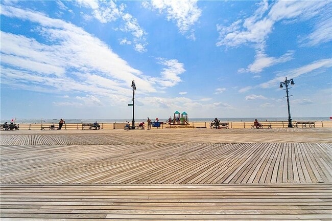 Building Photo - 35 Seacoast Terrace