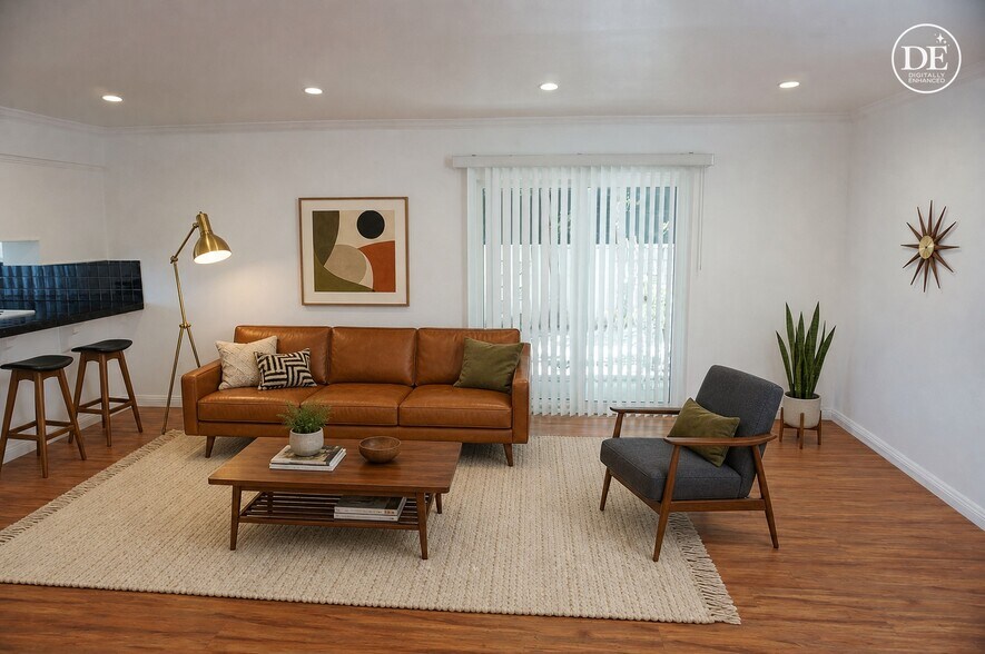 Building Photo - 4610 Densmore Ave