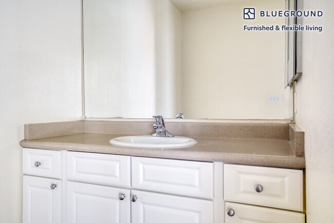 Building Photo - 39370 Civic Center Dr