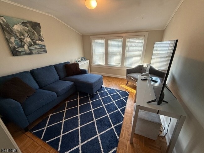 Building Photo - 22 Lincoln Ave