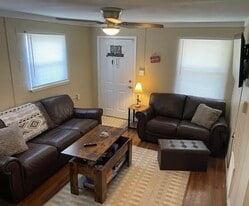 Building Photo - 2317 SW 2nd St