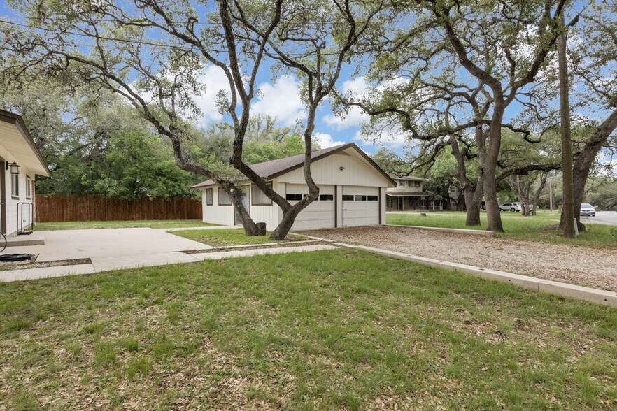 Building Photo - 17215 Sugar Crest Dr