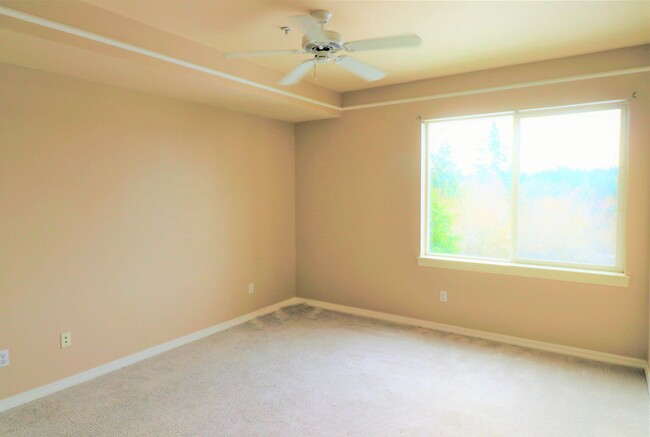 Building Photo - Lovely 2+ Bedroom Condo in Mountlake Terra...