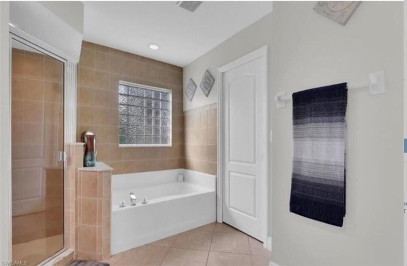 Building Photo - 4213 NW 11th Terrace