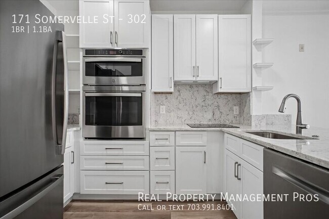 Building Photo - 171 Somervelle St