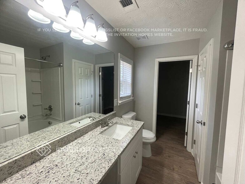 Building Photo - 104 Parkmont Ct