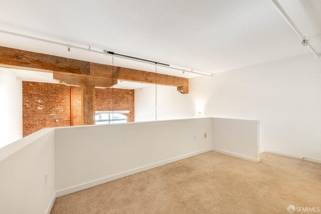 Building Photo - 400 Spear St