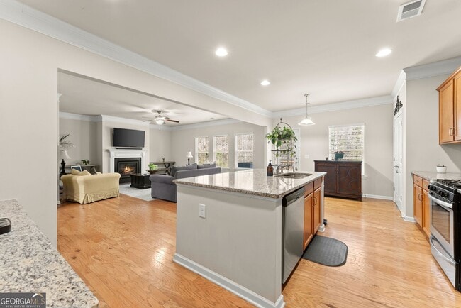 Building Photo - 128 Orange Cir