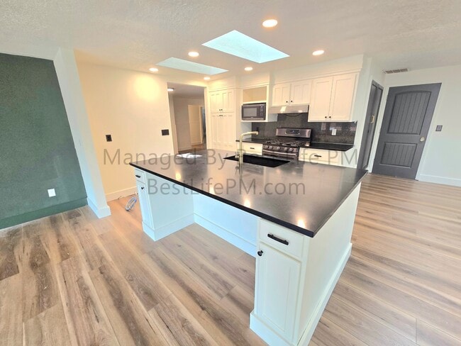 Building Photo - 150 Narain Ct