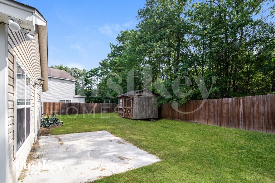 Building Photo - 108 Farm Quarters Dr