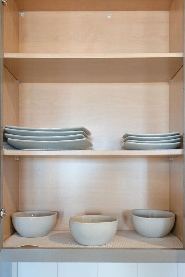 Building Photo - 5775 Sunrise Wy