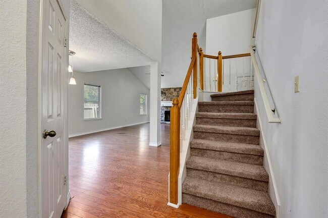 Building Photo - 9312 Silk Oak Cove