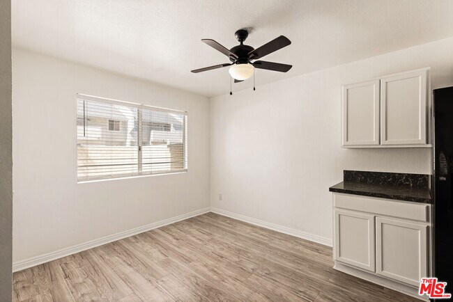 Building Photo - 1836 E Ave J2