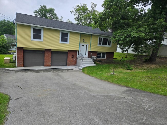 Building Photo - 7 Carpenter Dr