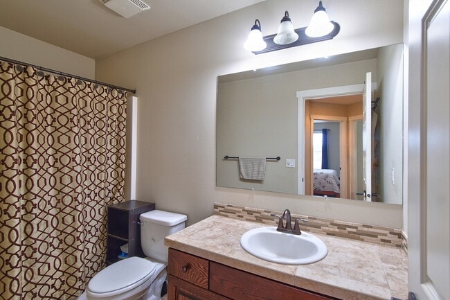 Building Photo - 17536 SW Parkway Ct