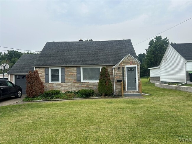 Primary Photo - 5 Beechwood Rd
