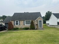 Building Photo - 5 Beechwood Rd