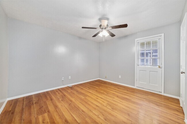 Building Photo - 353 Audrey Ln