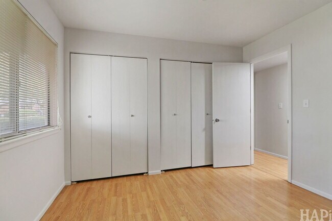 Building Photo - 602 Eastview Ct