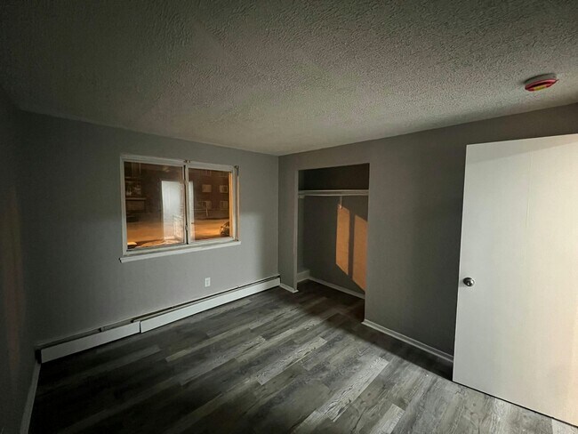 Building Photo - 13430 Euclid Ave