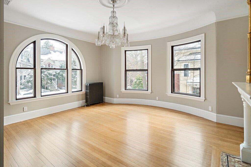 Building Photo - 33 Agassiz St