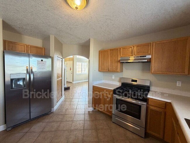 Building Photo - 10527 Brookline Pl NW
