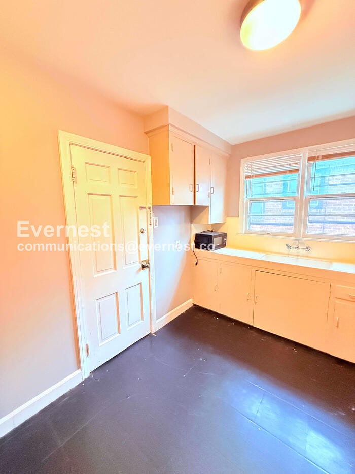 Building Photo - 20129 Stratford Rd