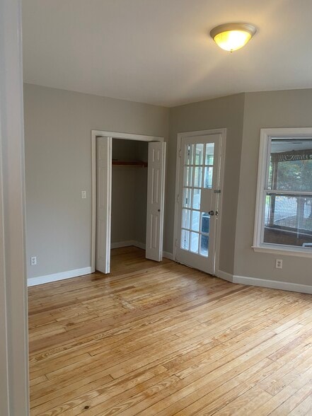 Building Photo - 134 Shelton Ave