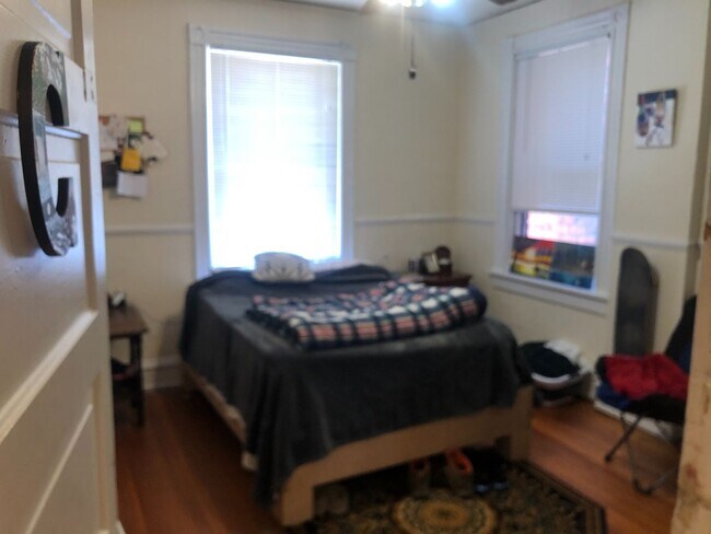 Building Photo - Single Family Home
