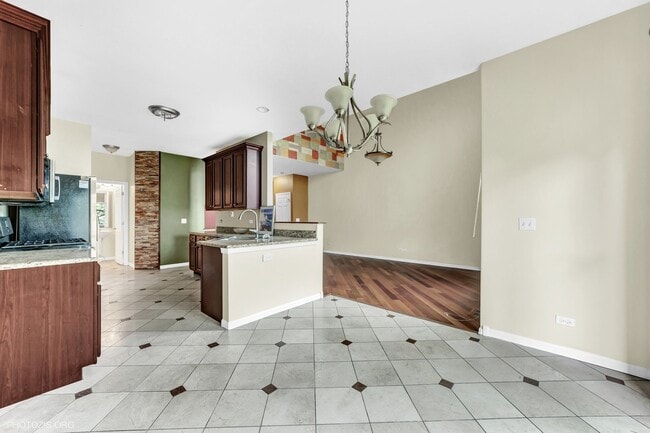 Building Photo - 1342 N Winslowe Dr