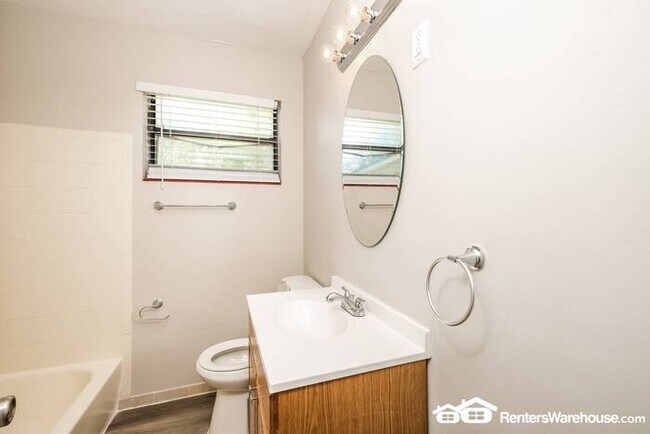 Building Photo - Gem of a home in Arlington