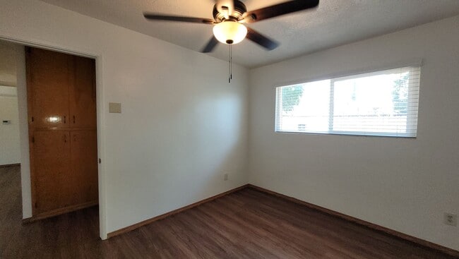 Building Photo - Renovated 2 Bed / 1 Bath