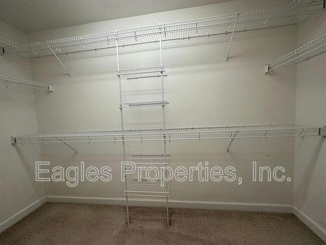 Building Photo - 110 Beatrice Dr