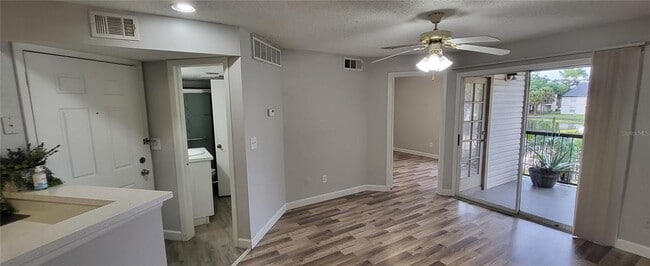 Building Photo - 1972 Lake Atriums Cir