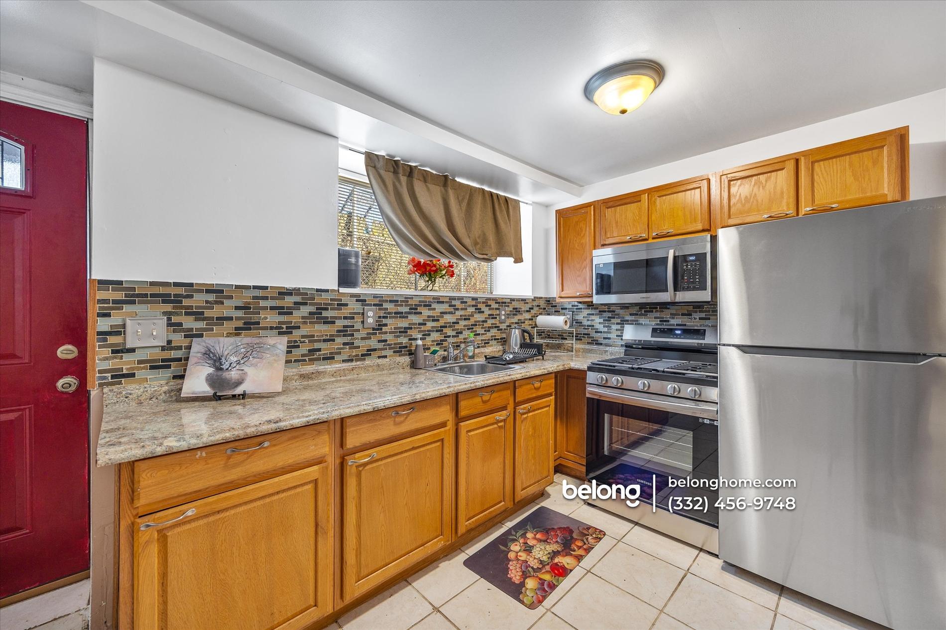 Building Photo - 18 Wayne St