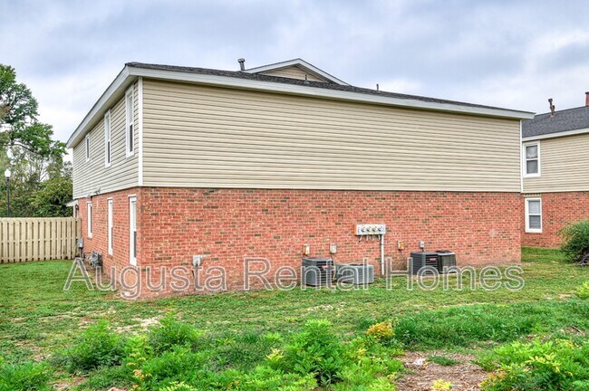 Building Photo - 4008 Wheeler Woods Rd