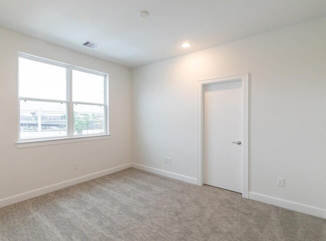 Building Photo - 1735 Eado Point Ln