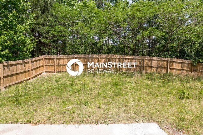 Building Photo - 4 Bedroom Pet-Friendly Home in Atlanta, GA with Main Street Renewal