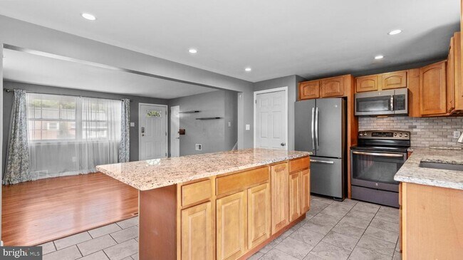 Building Photo - 203 Ashwood Way