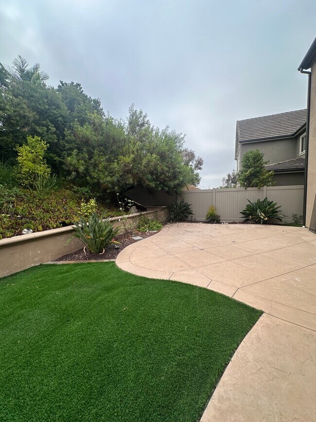 Building Photo - 6449 Autumn Gold Way