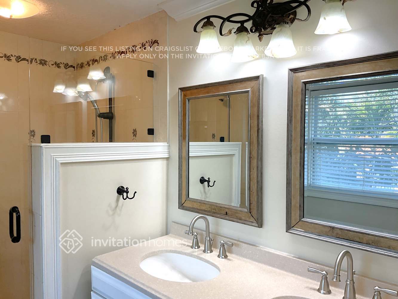 Building Photo - 207 Flamingo Ln