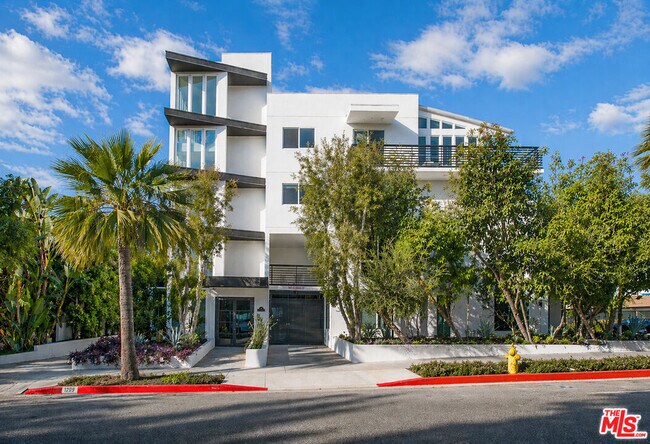 Building Photo - 1283 Havenhurst Dr