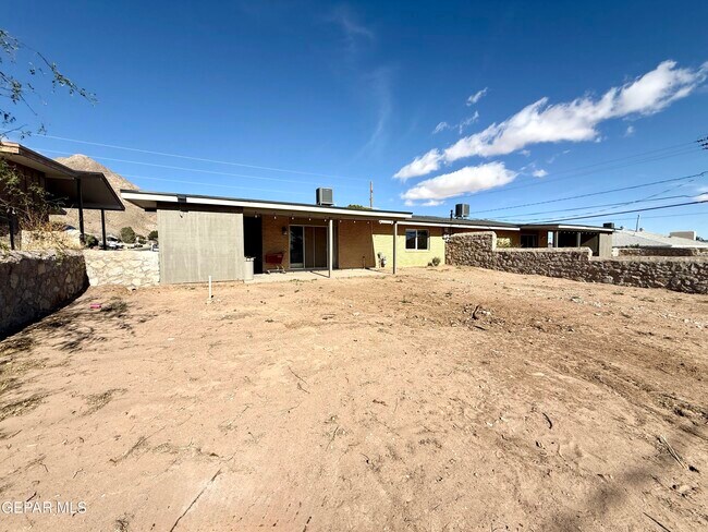 Building Photo - 2616 Pierce Ave